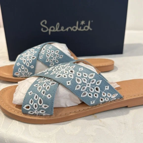 Splendid Salvia Embroidered Eyelet Slides. Size 7.5 - Picture 9 of 10